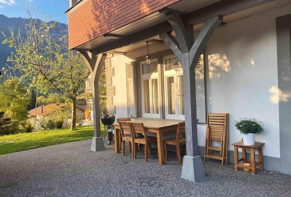 Bönigen Chalet Mignon - Your Vacation Oasis At Lake Brienz מראה חיצוני תמונה